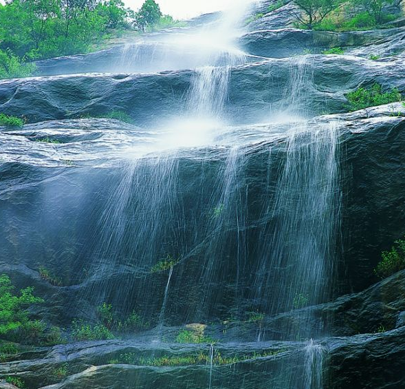 盧崖瀑布風(fēng)景區(qū)門票