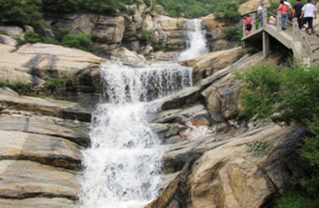 卢崖瀑布风景区门票