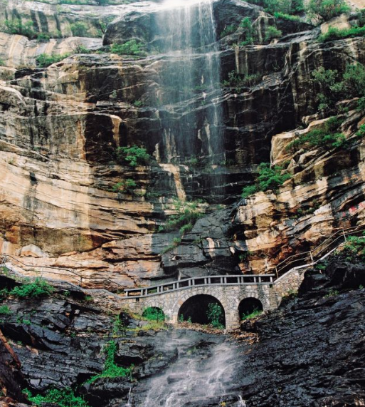 卢崖瀑布风景区门票图片