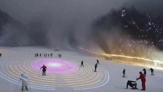 武当国际滑雪场