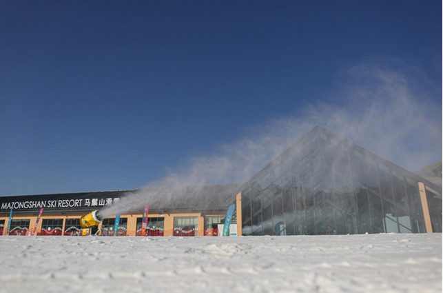 呼和浩特馬鬃山滑雪場(chǎng)