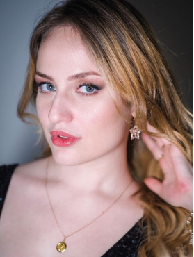 女高音： Leonora Ilieva莱奥诺拉·伊利耶娃.png