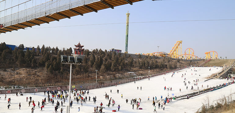 新乡五龙山滑雪场