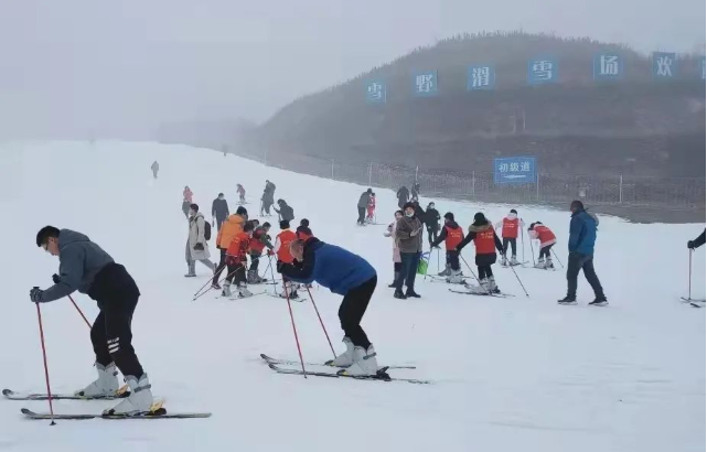 2024莱芜雪野滑雪场攻略(营业时间+门票价格+包含项目)
