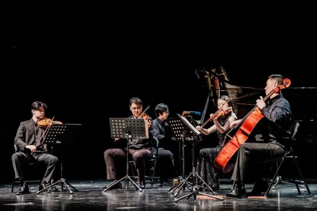 《红猪》遇上《你的名字》动漫作品视听音乐会2.jpg