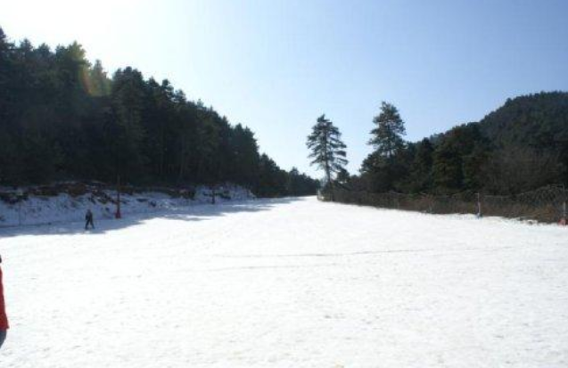 銅川玉華宮滑雪場