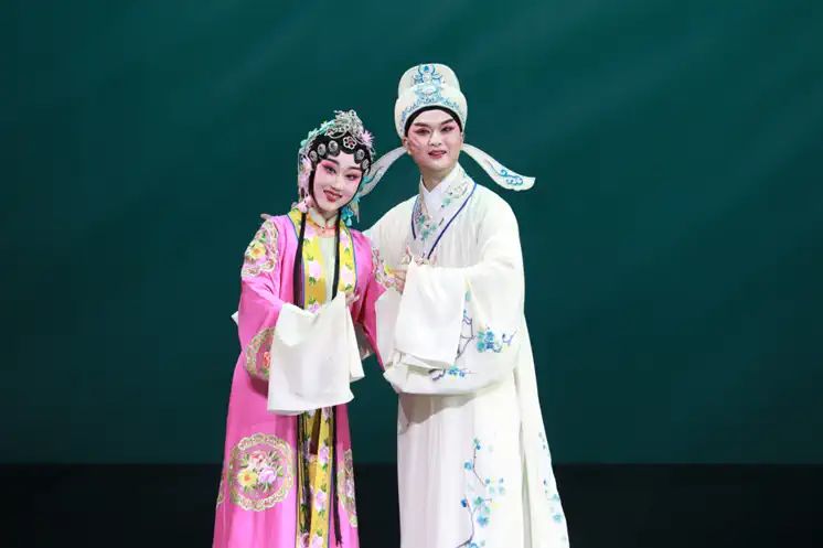 经典黄梅戏《罗帕记》6.jpg