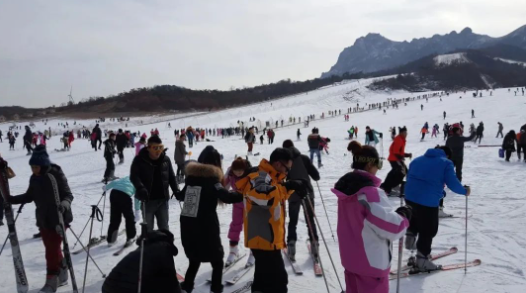 海陽(yáng)林山滑雪場(chǎng)