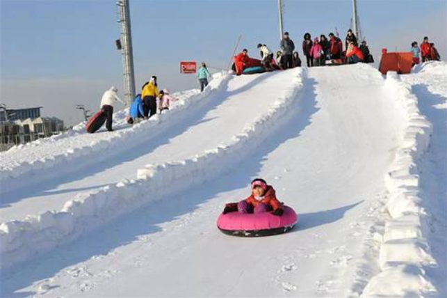 藍(lán)調(diào)莊園滑雪場(chǎng)