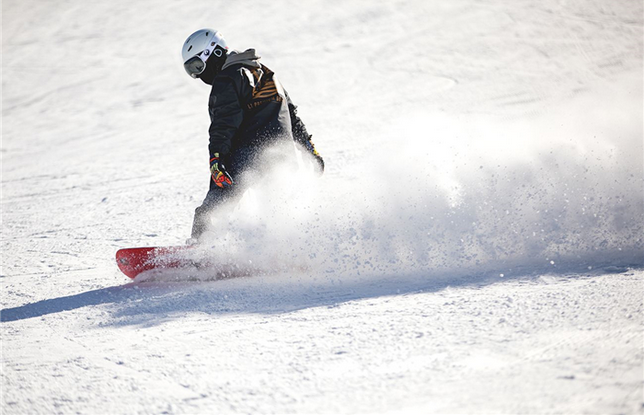 鄂爾多斯九城宮滑雪場