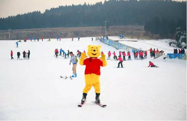 濟南蟠龍山滑雪場