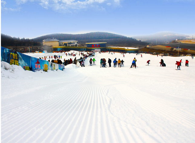 濟南蟠龍山滑雪場