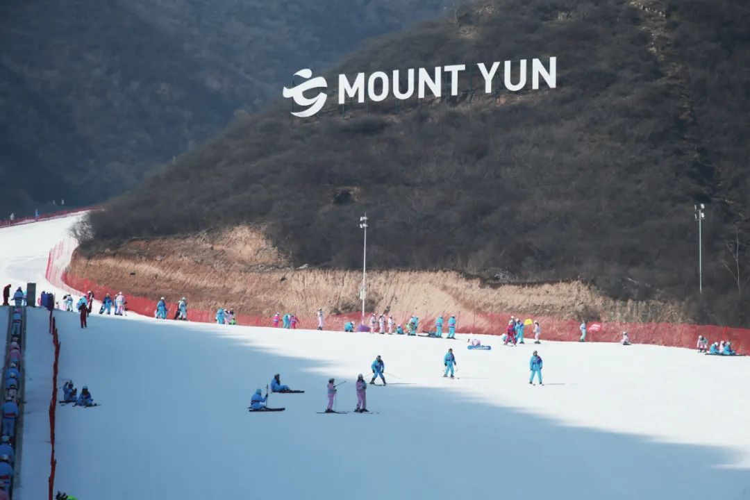 云丘山滑雪场多大图片