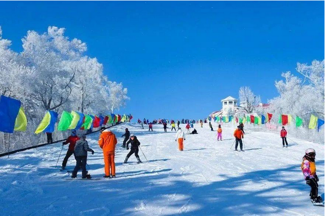 煙臺(tái)南山國(guó)際滑雪場(chǎng)