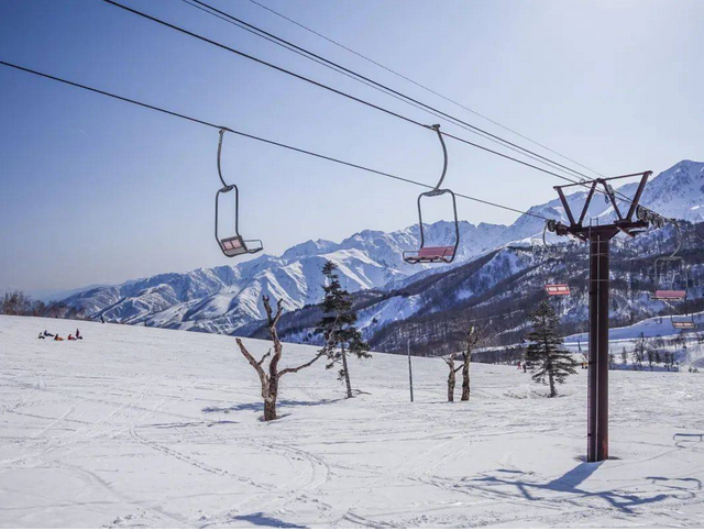 煙臺(tái)南山國(guó)際滑雪場(chǎng)