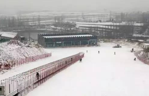 夾谷山滑雪場