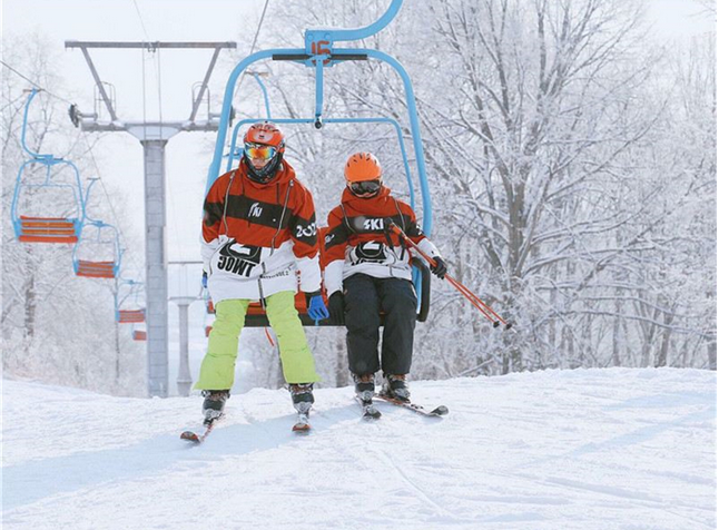 哈爾濱平山神鹿滑雪場