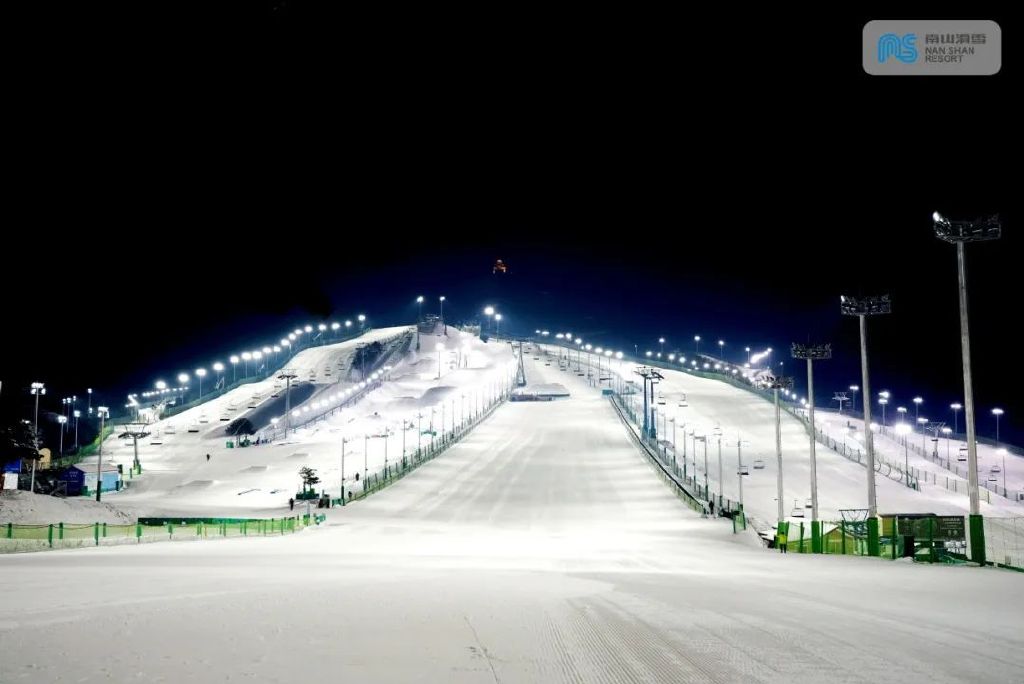 北京南山滑雪场2024-2024雪季开放时间、价目表、游玩攻略