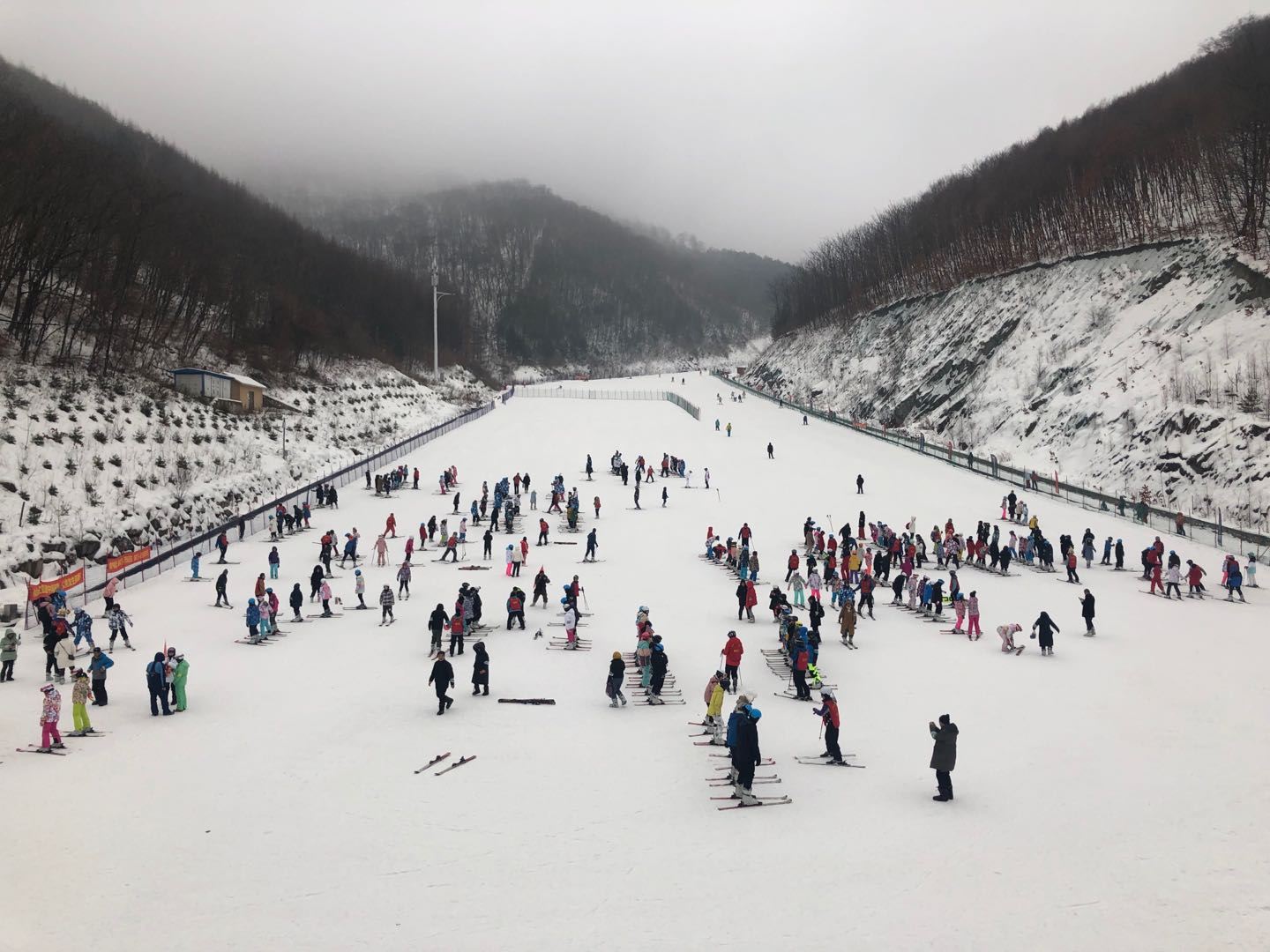 天桥沟滑雪场图片