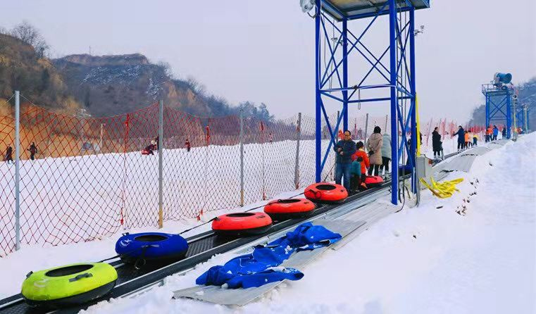 荥阳九龙口滑雪场图片