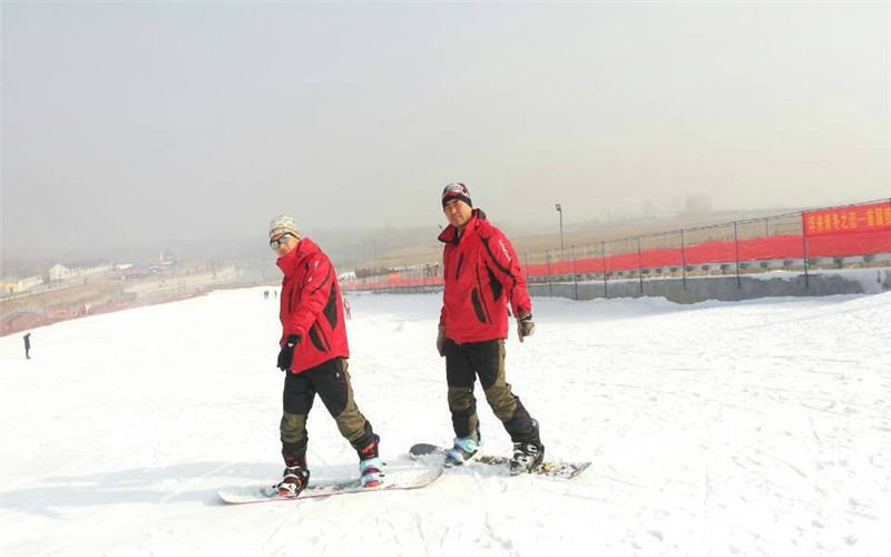 浮來青滑雪場