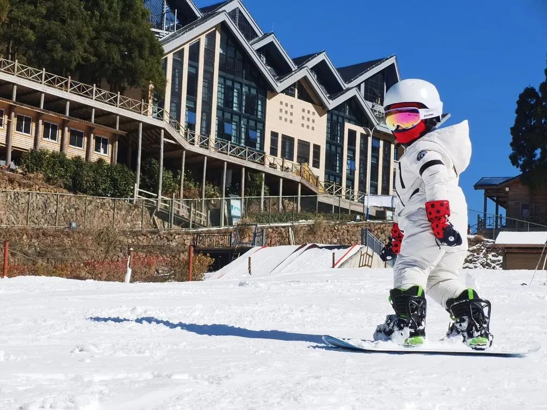 2024温州绿水尖滑雪场地址+门票+游玩攻略