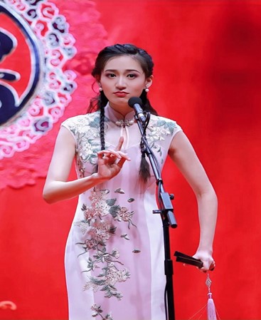 陈杨.jpg