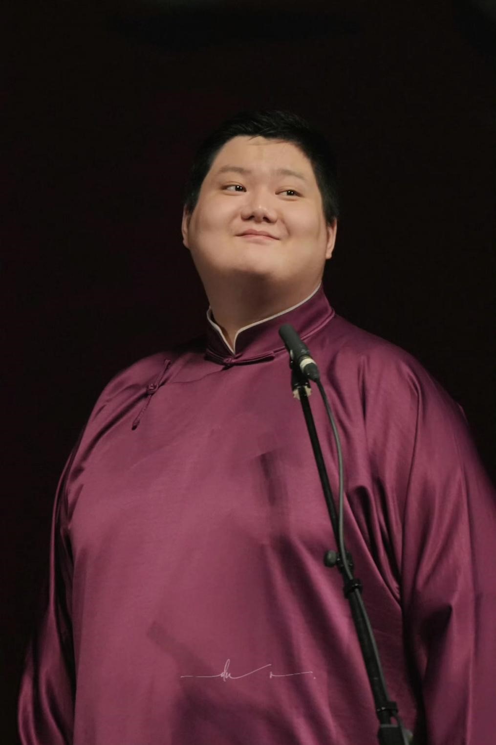 李霄虹.jpg