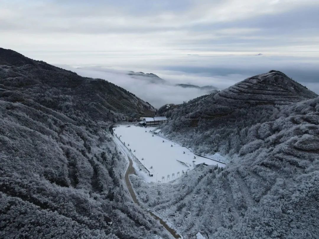 宜春七星岭滑雪场1.jpg