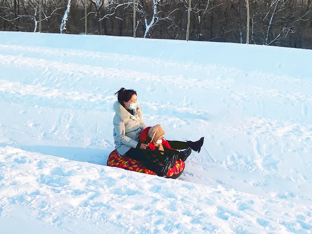 中牟雁鸣蟹岛滑雪场1.jpg