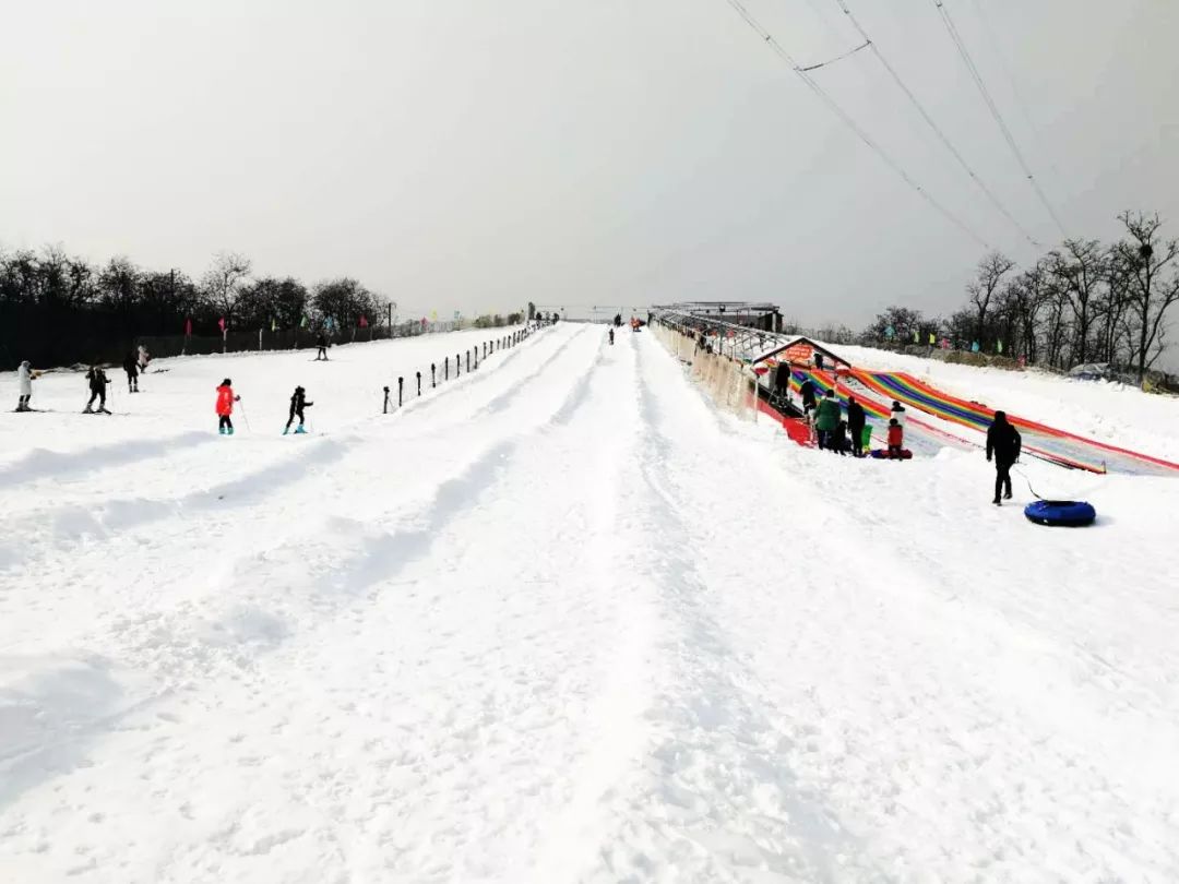 中牟雁鸣湖滑雪场