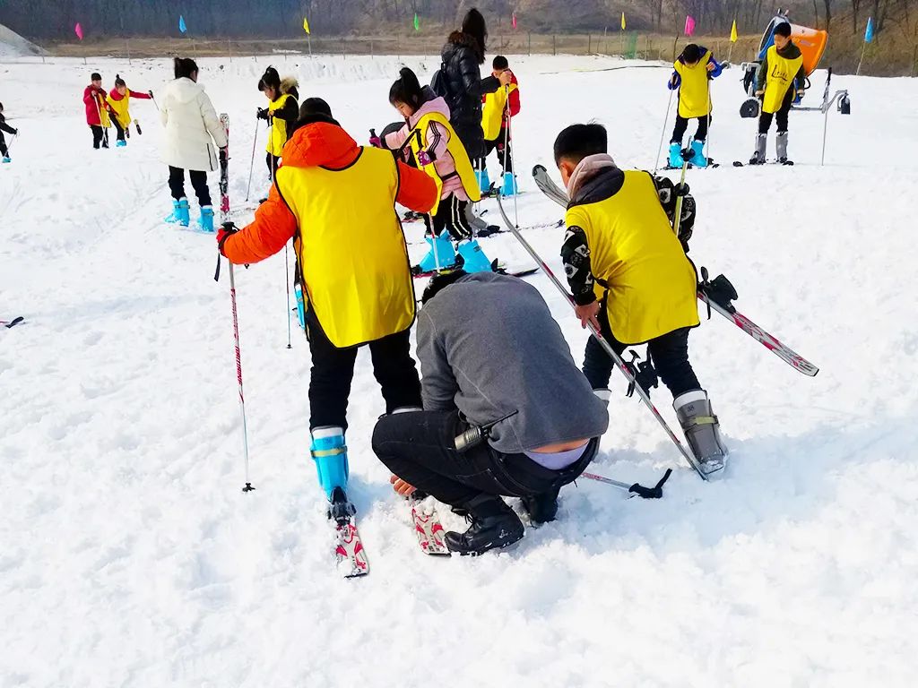 中牟雁鸣蟹岛滑雪场2.jpg