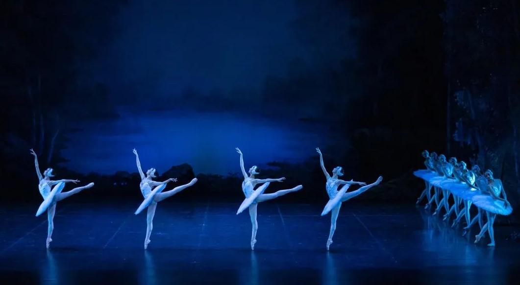 芭蕾舞剧《天鹅湖》上海站