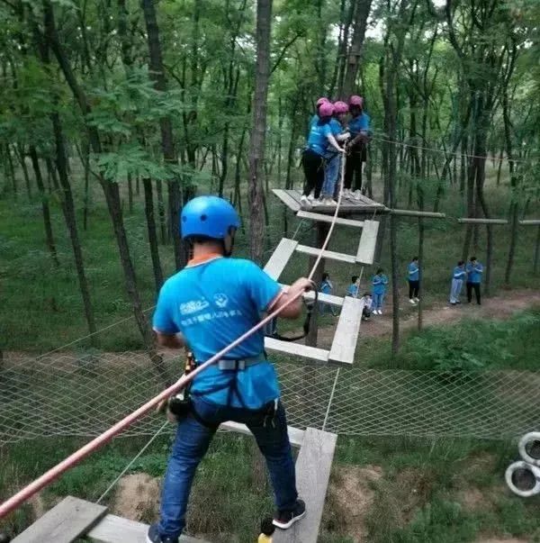 鄭州飛越叢林探險樂園