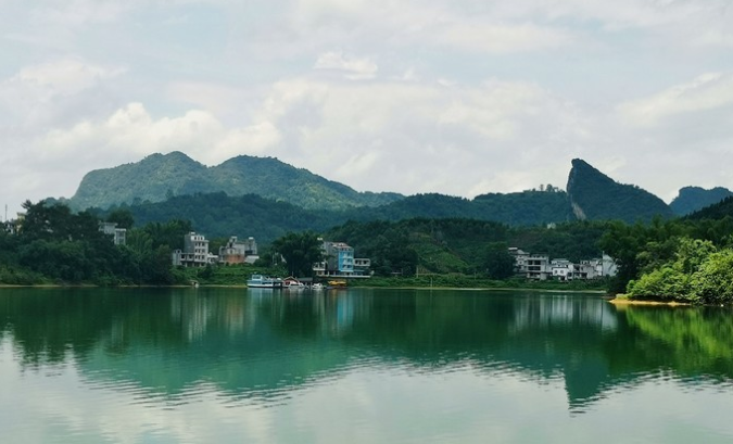 河池赐福湖长寿岛