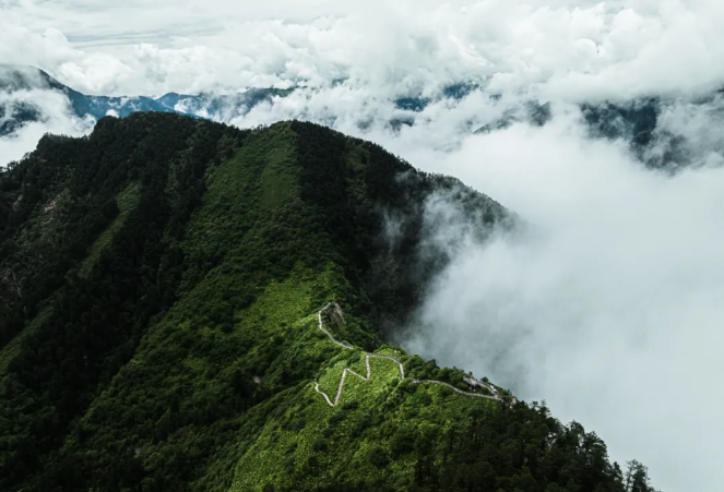 2024西嶺雪山大飛水風(fēng)景區(qū)攻略(附門票+地址+簡(jiǎn)介)