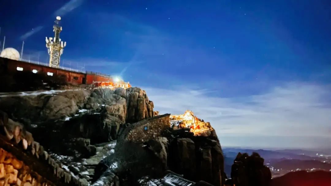 夜爬泰山门票多少钱一张