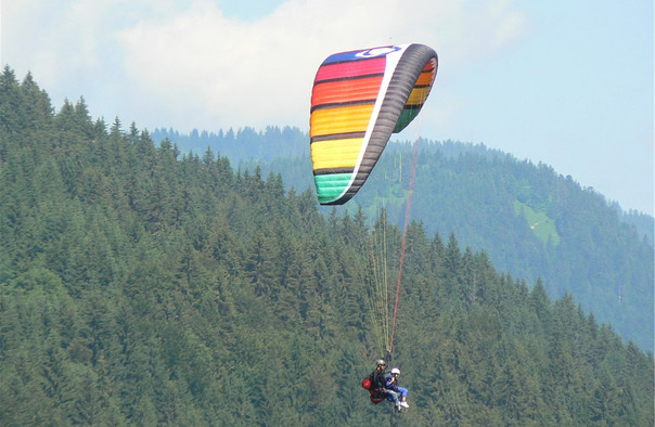 白龙山滑翔伞飞行基地