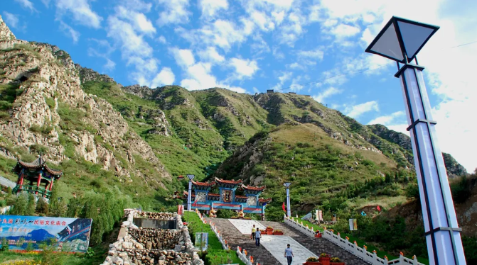 张家口鸡鸣山风景区