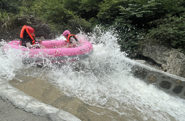 龍門山云溪谷漂流.jpg