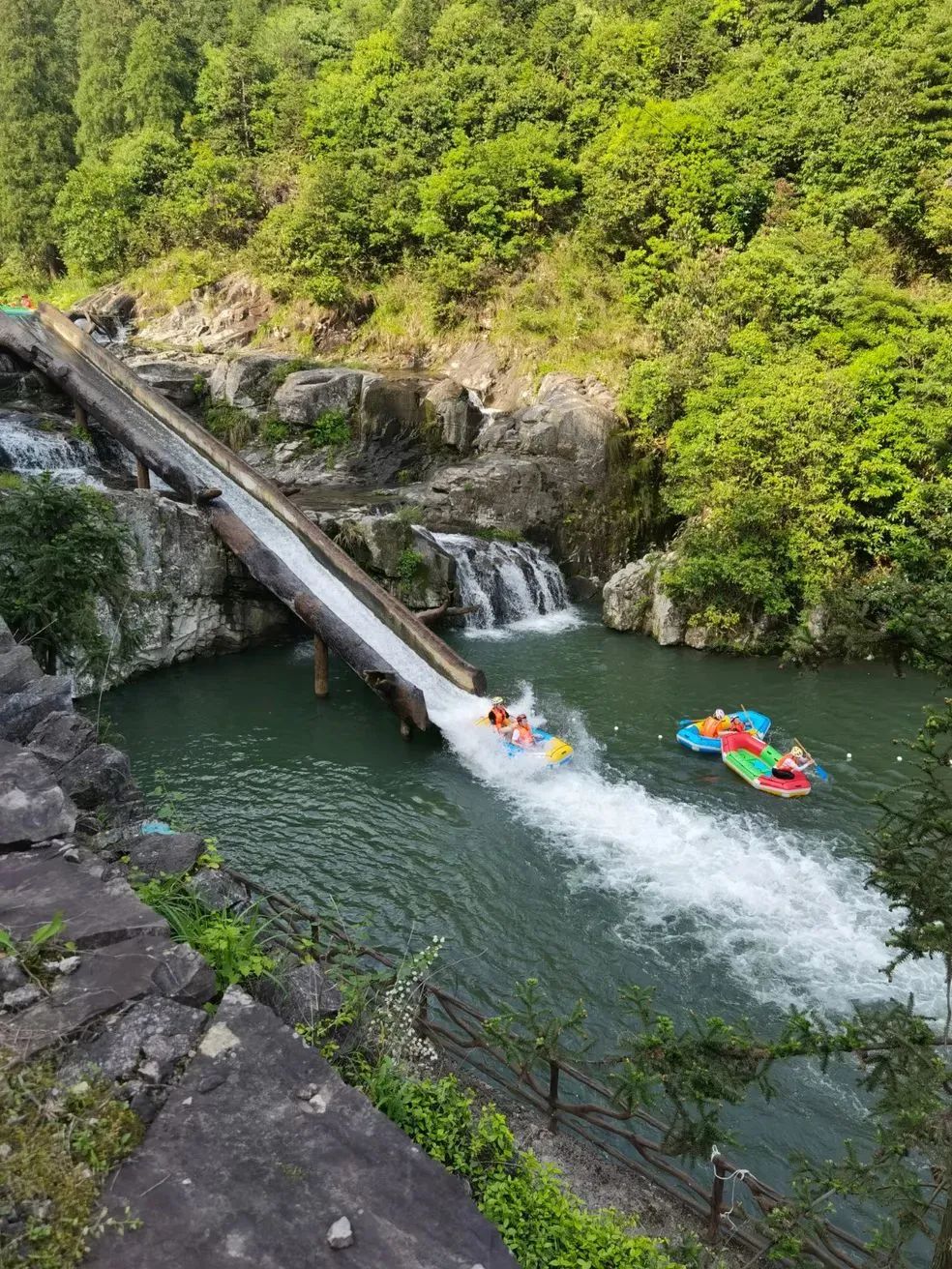 正江山峽谷漂流