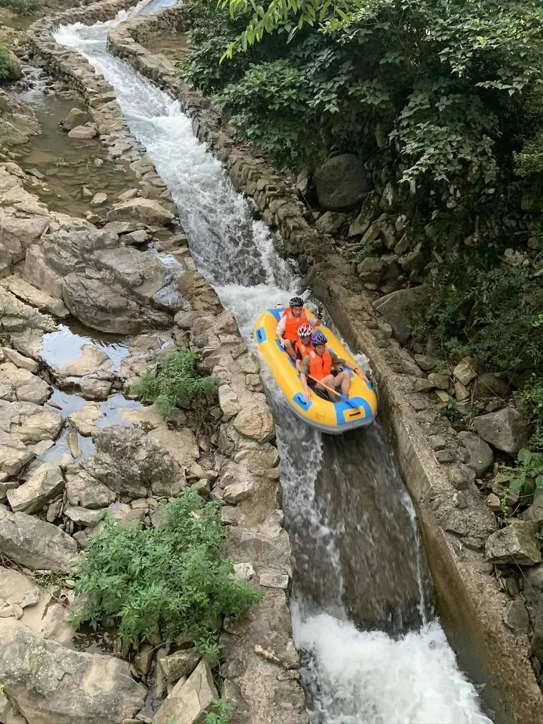 正江山峡谷漂流