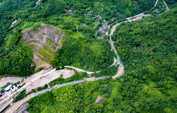 龙门山云溪谷漂流