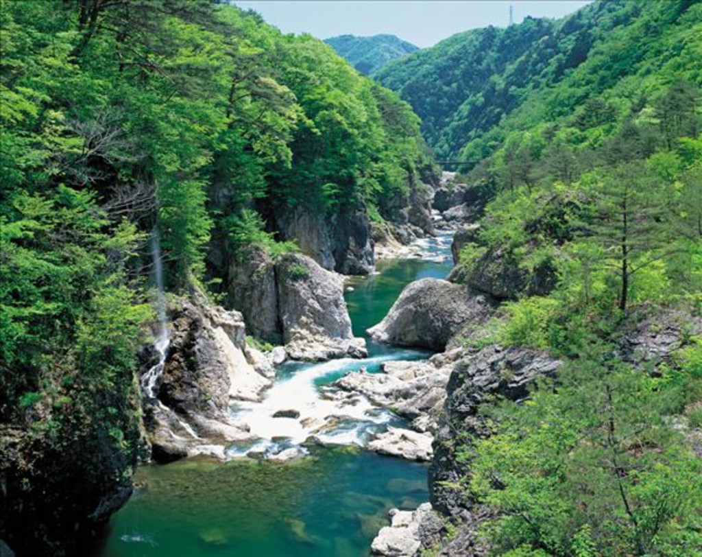 龙王山峡谷漂流