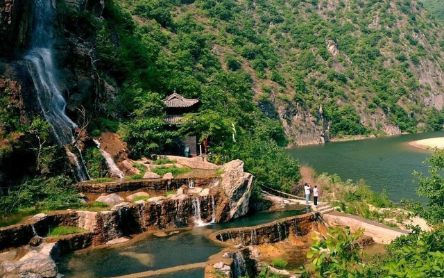 豫西大峽谷漂流