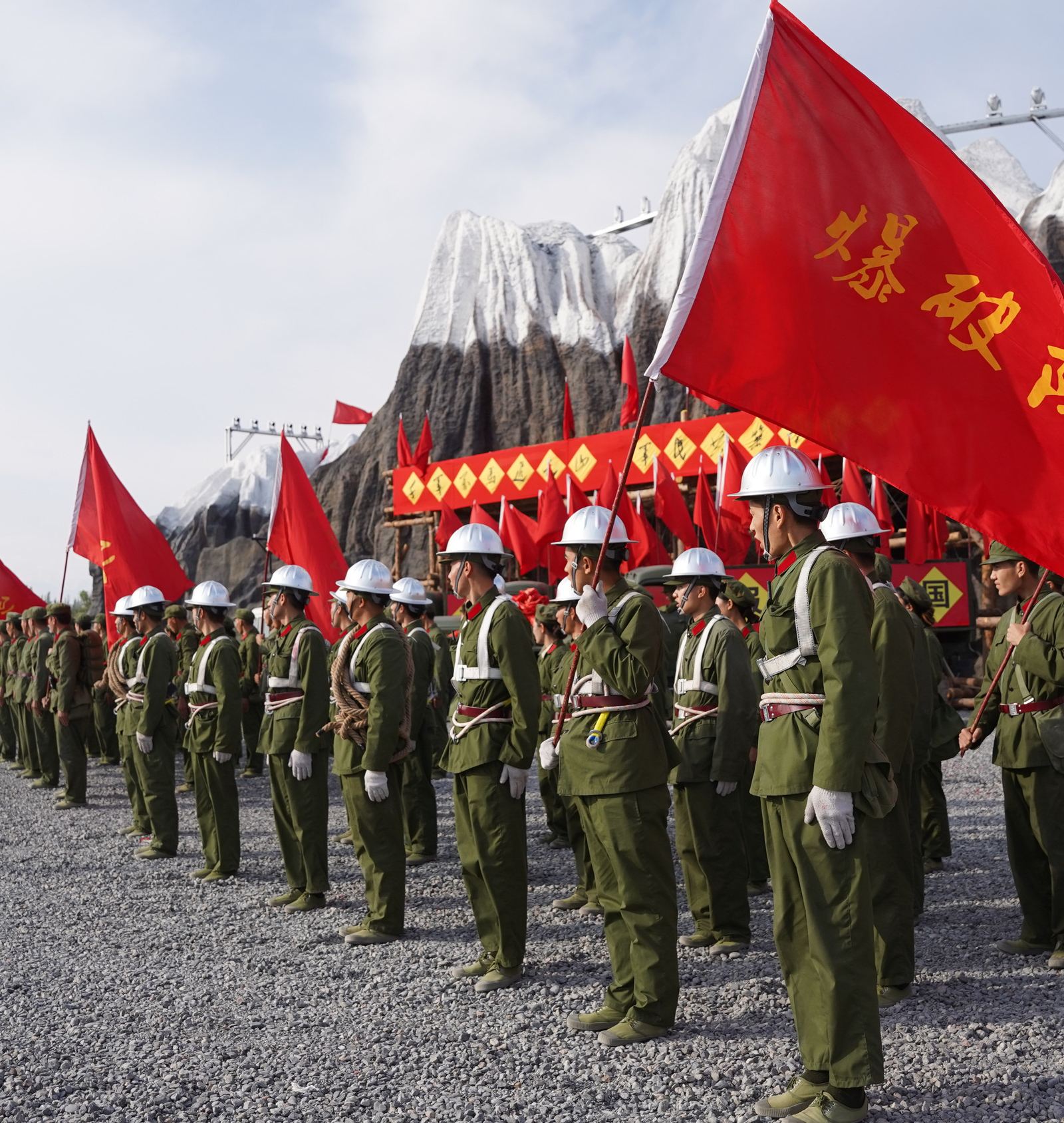 獨(dú)庫(kù)天路實(shí)景演藝劇場(chǎng).jpg