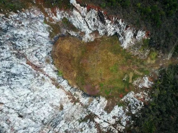 南京汤山矿坑公园门票