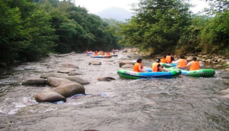 九江武陵巖峽谷漂流