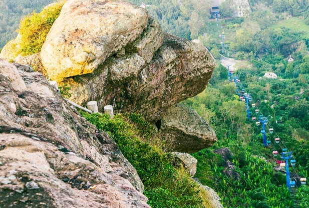 瓊海白石嶺風(fēng)景區(qū)