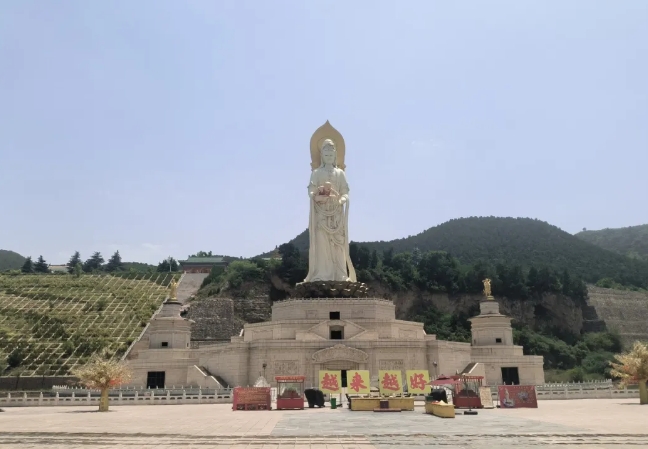 洛陽(yáng)靈山寺風(fēng)景區(qū)